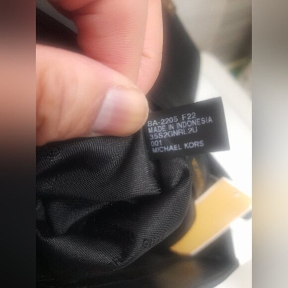 Michael Kors Black Serena Quilted Chain Shoulder Bag - Picture 14 of 16